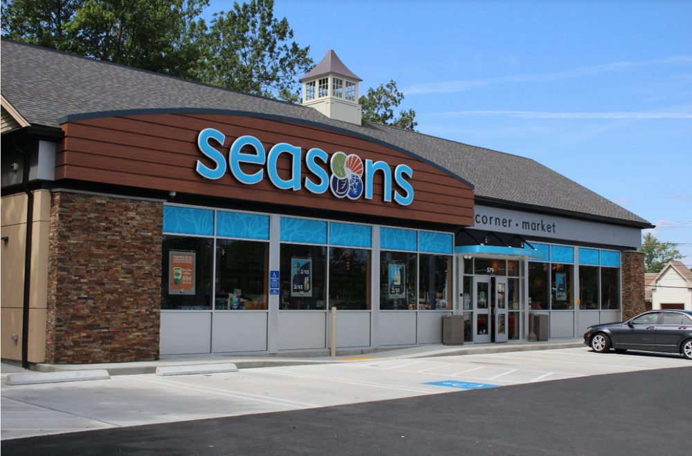 SEASONS CORNER MARKET 579 Avenue, Bristol, Rhode Island