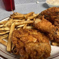 Pop Jacksons - Fried chicken dinner w/ great fries & coleslaw soup