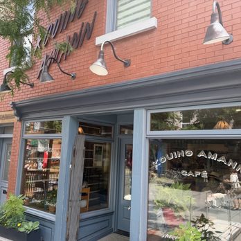 Au Kouing-Amann - Bakeries Near Me - Montreal, Quebec Au Kouing-Amann - Bakeries Near Me - Montreal, Quebec