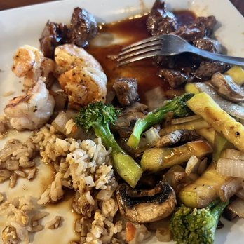 Saito Restaurant - Steak (with some bbq style tasting sauce), veggies , shrimp, and little rice, they put majority rice in a bowl - Japanese Near Me - Memphis, Tennessee