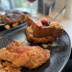 The Breakfast Club - Chicken & Vanilla Bean French Toast