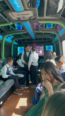 Quinceañera 03/26/22 - Book your next party with us!
thanks for the party bus rental my Kids can't stop talking about it !!