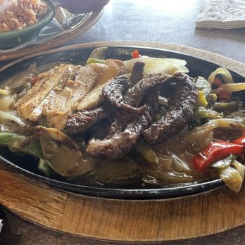 Habaneros Mexican Restaurant - Steak and Chicken Fajitas - Mexican Near Me - Lees Summit, Missouri