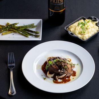 Ember & Vine - filet mignon with garlic whipped potatoes amd asparagus - Lounges Near Me - Spring, Texas Ember & Vine - filet mignon with garlic whipped potatoes amd asparagus - Lounges Near Me - Spring, Texas