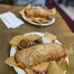 Taqueria Los Compadres - Asada wet burrito