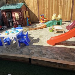 Joyful Alameda Preschool - Welcome to Joyful Family Child Care. We provide play based, Monterssori and learning Mandarin.
