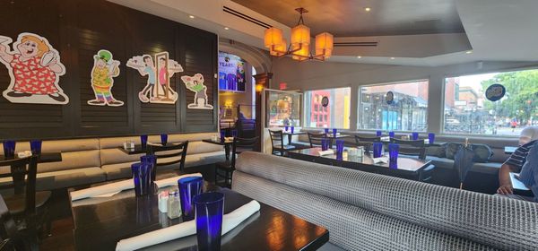 Annie's Paramount Steak House by null
