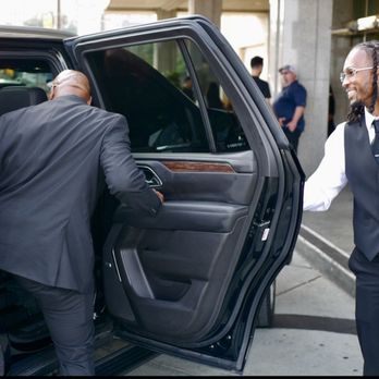 HiTouch Luxury Charter Services - Limos Near Me - Philadelphia, Pennsylvania HiTouch Luxury Charter Services - Limos Near Me - Philadelphia, Pennsylvania