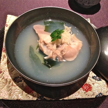 天空龍吟日本料理 - Soup made with the essence of "Hamaguri" clam, usuimame beans and bamboo shoots. - Japanese Near Me - Hong Kong, HK