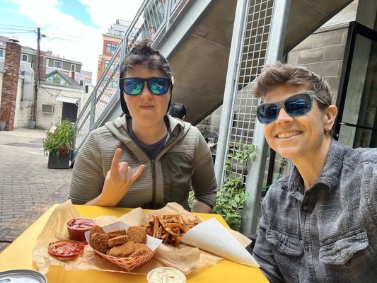 Saus at Bow Market by null