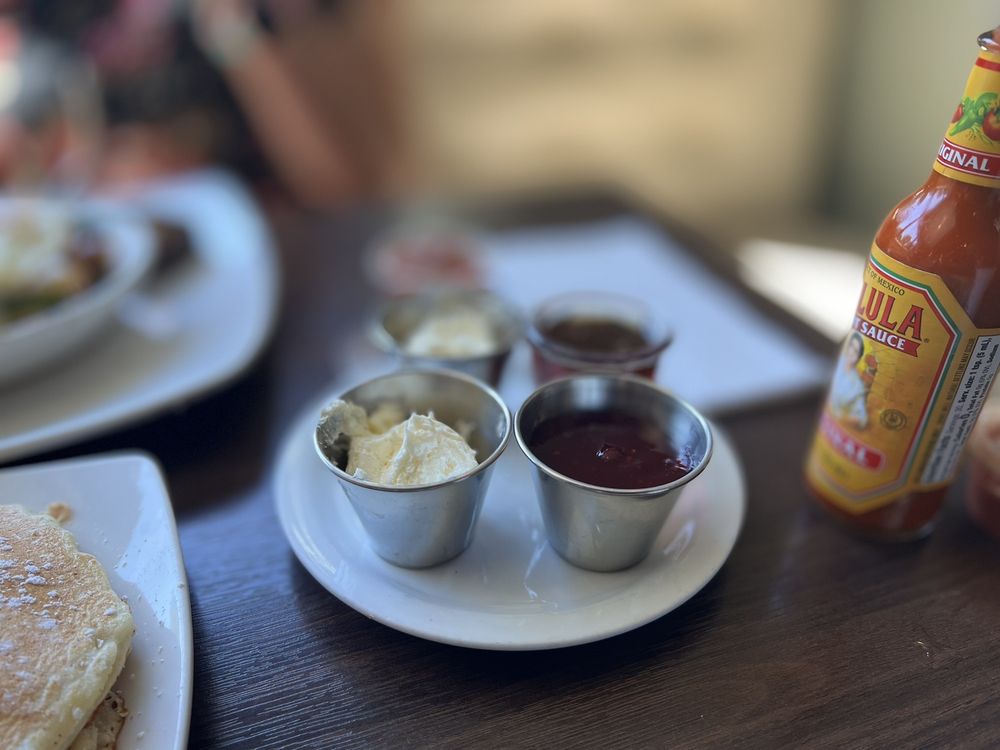 JELLY CAFE Updated August 2024 187 Photos & 171 Reviews 795 W