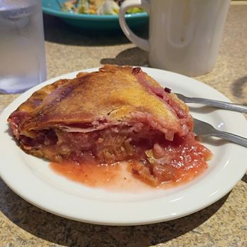 Thunderbird Restaurant - Strawberry Rhubarb Pie - American Near Me - Mt. Carmel Junction, Utah