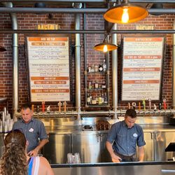 BaseLine Tap House - Good beer compared to the rest of Hollywood Studios