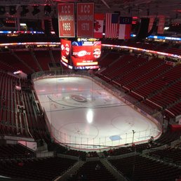 About 15 minutes after doors open. Pretty empty but look at the screens! About 15 minutes after doors open. Pretty empty but look at the screens!