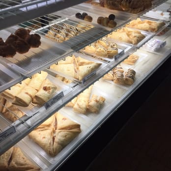 Zippy's Kahului - Yummy pastries - Fast Food Near Me - Kahului, Hawaii
