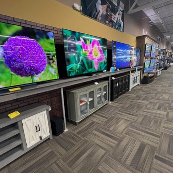 Electronic Express - Wall of demo TVs available at Electronic Express - Electronics Near Me - Chattanooga, Tennessee Electronic Express - Wall of demo TVs available at Electronic Express - Electronics Near Me - Chattanooga, Tennessee