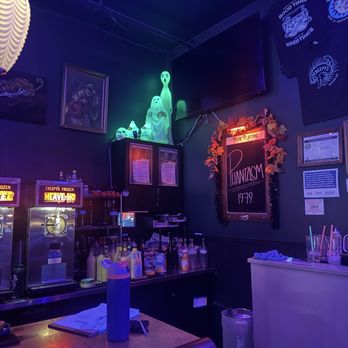 Creepy's - Bars Near Me - Portland, Oregon