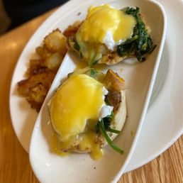 Crab Cake Eggs Benedict