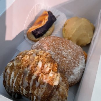 Liliha Bakery - Bakeries Near Me - Honolulu, Hawaii Liliha Bakery - Bakeries Near Me - Honolulu, Hawaii