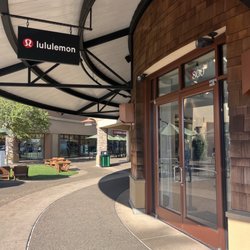 lululemon - 9/28/26 FYI. Entrance