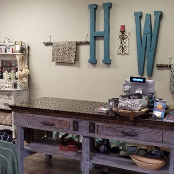 Heidi's Way Boutique - Casual atmosphere - Women's Clothing Near Me - Pocola, Oklahoma Heidi's Way Boutique - Casual atmosphere - Women's Clothing Near Me - Pocola, Oklahoma