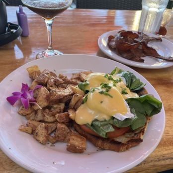 Island Lava Java - ISLAND EGGS BENEDICT - American Near Me - Kailua Kona, Hawaii Island Lava Java - ISLAND EGGS BENEDICT - American Near Me - Kailua Kona, Hawaii