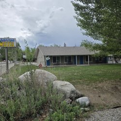 Lakeside Motel