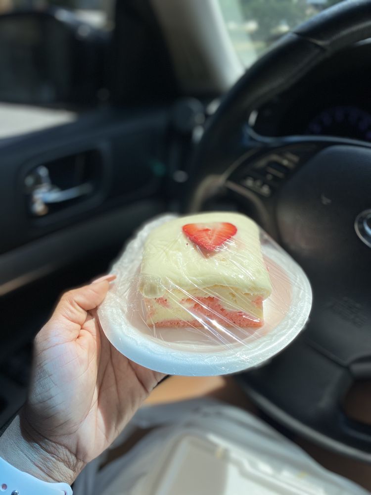 DELISH BAKERY & EATERY Updated October 2024 34 Photos & 19 Reviews