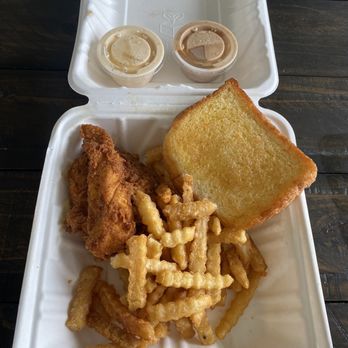 Layne's Chicken Fingers - 3 piece spicy tenders - Chicken Shop Near Me - Pittsburgh, Pennsylvania