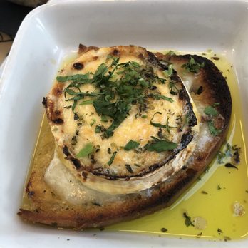 A Praça - Grilled Goat Cheese - Italian Near Me - Lisbon, 11