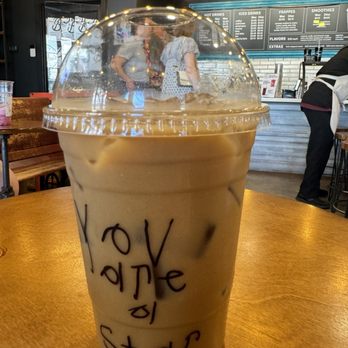 Bitty & Beau's Coffee - Vanilla latte - Coffee & Tea Near Me - Charleston, South Carolina Bitty & Beau's Coffee - Vanilla latte - Coffee & Tea Near Me - Charleston, South Carolina
