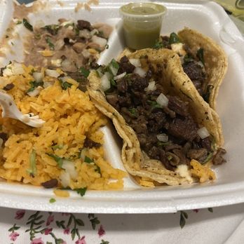 Taqueria Hernandez - Taco dinner plate (Asada) - Mexican Near Me - Chicago, Illinois Taqueria Hernandez - Taco dinner plate (Asada) - Mexican Near Me - Chicago, Illinois