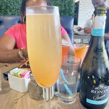 Hash Kitchen Arcadia - Mega Glitter Bomb Mimosa - Breakfast & Brunch Near Me - Phoenix, Arizona Hash Kitchen Arcadia - Mega Glitter Bomb Mimosa - Breakfast & Brunch Near Me - Phoenix, Arizona