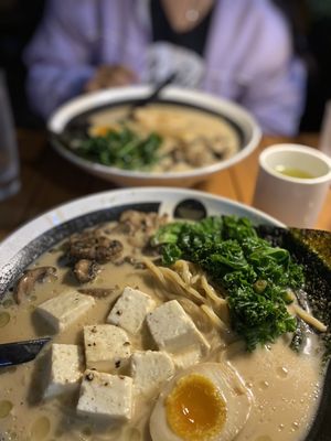 Silverlake Ramen by null