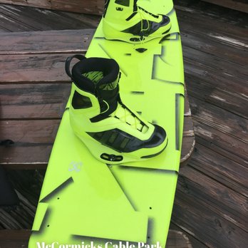 The Cove Tampa - Wake-boarding at McCormick's cable park, Seffner / Thonotosassa / Brandon, Tampa Bay - RV Parks Near Me - Seffner, Florida