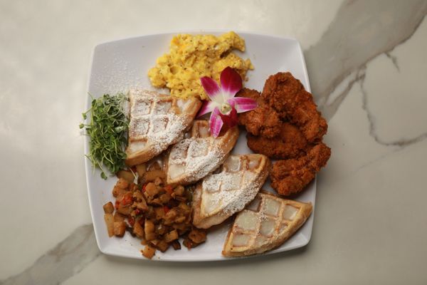 Noir Kitchen & Cocktails by null