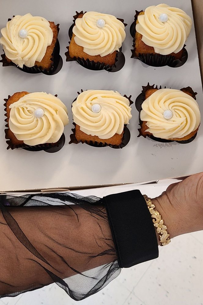 FRESH BAKERY Updated October 2024 253 Photos & 254 Reviews 10351