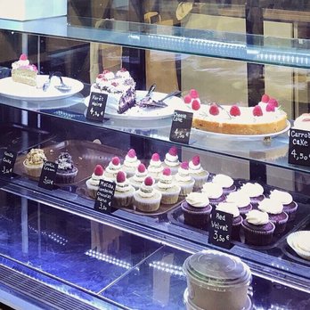 Cloud Cakes - Patisserie/Cake Shop Near Me - Paris, 75 Cloud Cakes - Patisserie/Cake Shop Near Me - Paris, 75