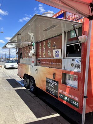 Birrieria GMZ by null