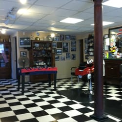 John's Barber Shop - Family friendly