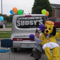 Sudsy's Muddy Paw Wash - Sudsy hanging out with a friend