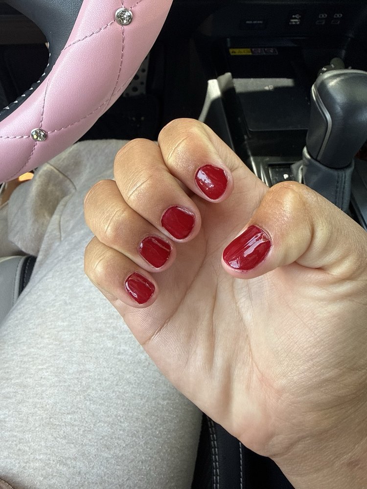 Lily Nails Logo