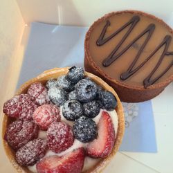 Roses and Berries Cafe