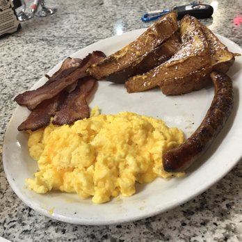 Maureen's Kitchen - French Toast #3 - Breakfast & Brunch Near Me - Smithtown, New York