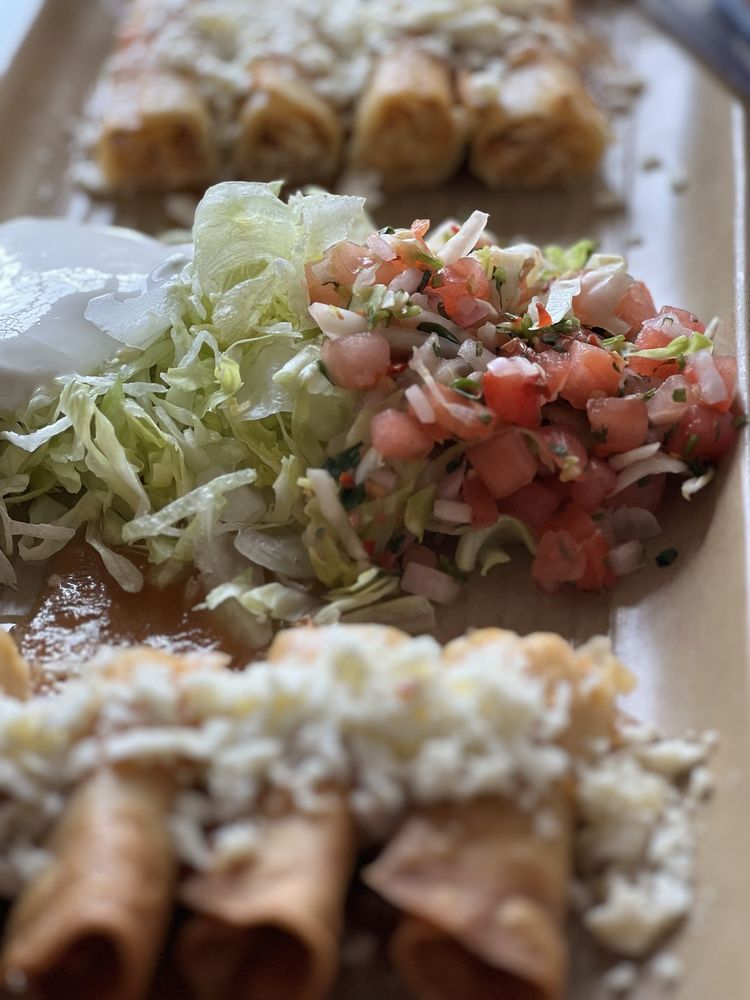 Port Vida a Mexican Cantina