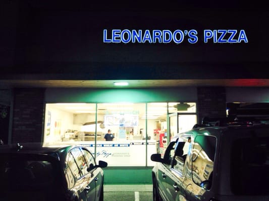 Leonardo's Pizza by null