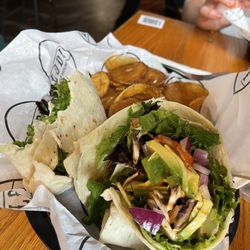 Lodi Tap House - Utica