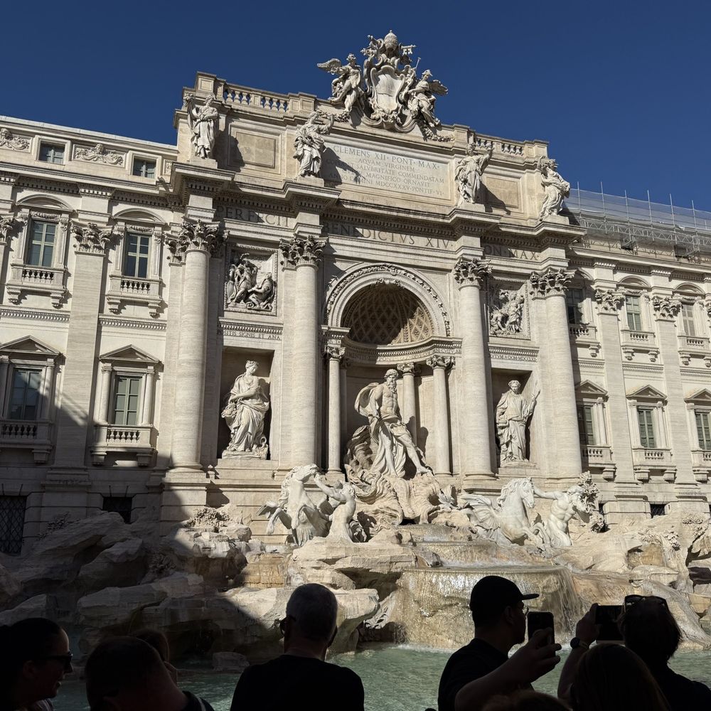 Fontana di Trevi - Landmarks & Historical Buildings Near Me - Rome, RM Fontana di Trevi - Landmarks & Historical Buildings Near Me - Rome, RM