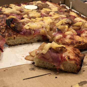 Tacoma Pie - Maui with light cheese - Pizza Near Me - Tacoma, Washington Tacoma Pie - Maui with light cheese - Pizza Near Me - Tacoma, Washington