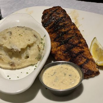 Half Shell Oyster House - Red snapper and mashed potatoes - Cajun/Creole Near Me - Mobile, Alabama
